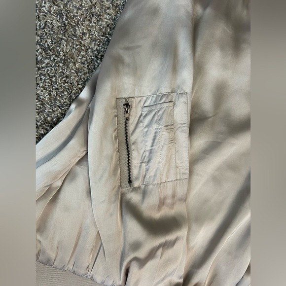 She + Sky lightweight silvery sheen fashion glam jacket size small - Picture 5 of 9